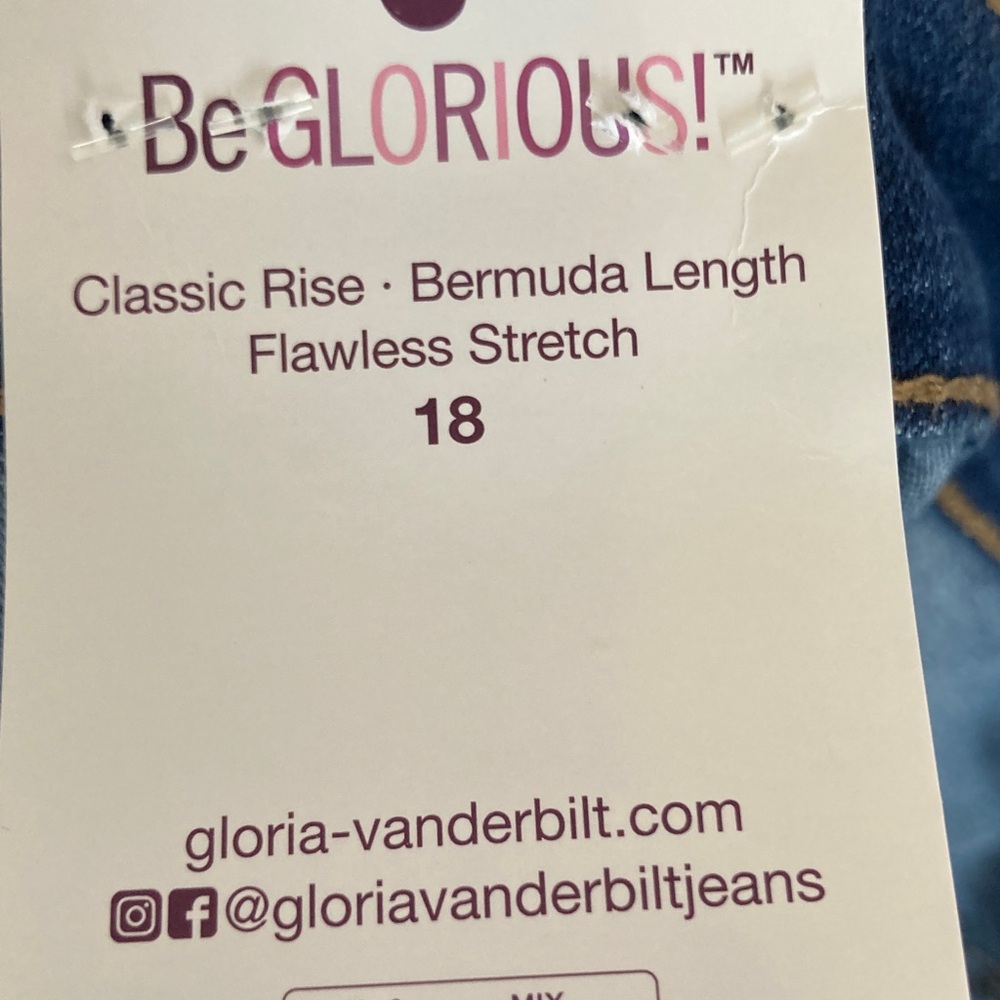 Gloria Vanderbilt Amanda Bermuda with built in slimming panel with stretch 18 - Picture 4 of 17